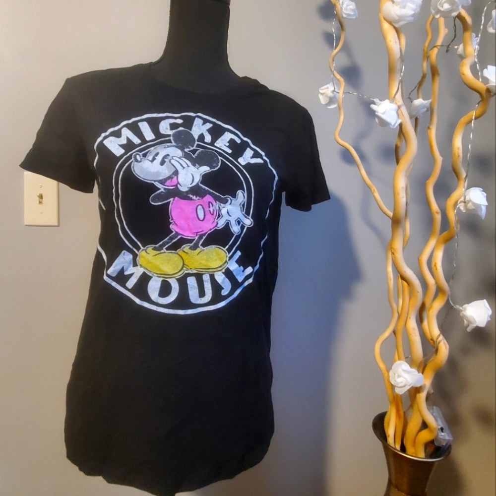 Size M Disney vintage t-shirt